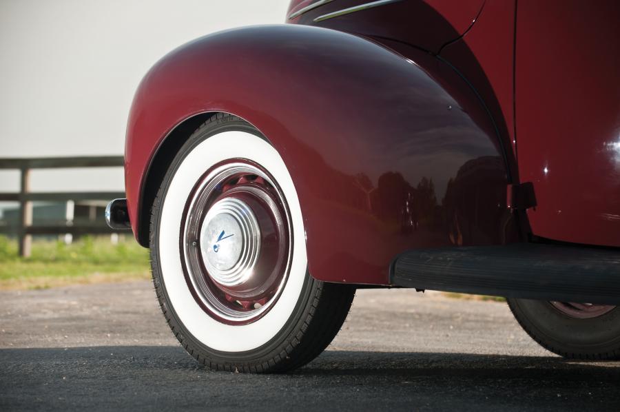 Ford DeLuxe Convertible Sedan 1939 года  (фото 9 из 19)